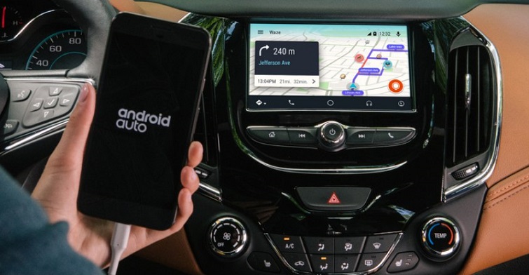 Latest Android Auto update (V5) reportedly introduces call button glitch on steering wheels, users awaiting for fix