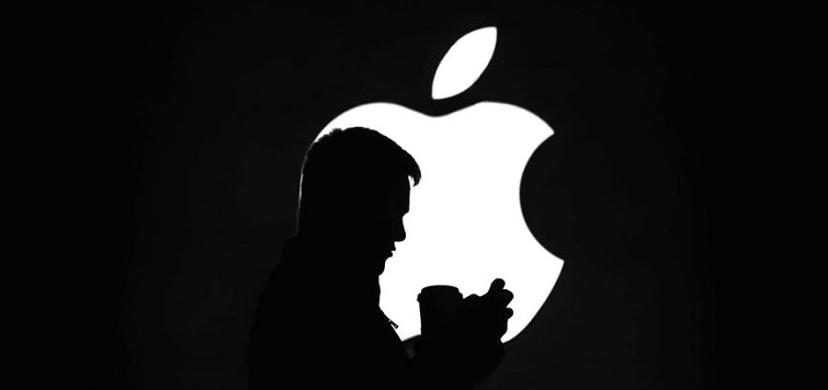 Apple-iPhone-illuminated-logo-image1-from-Pexels